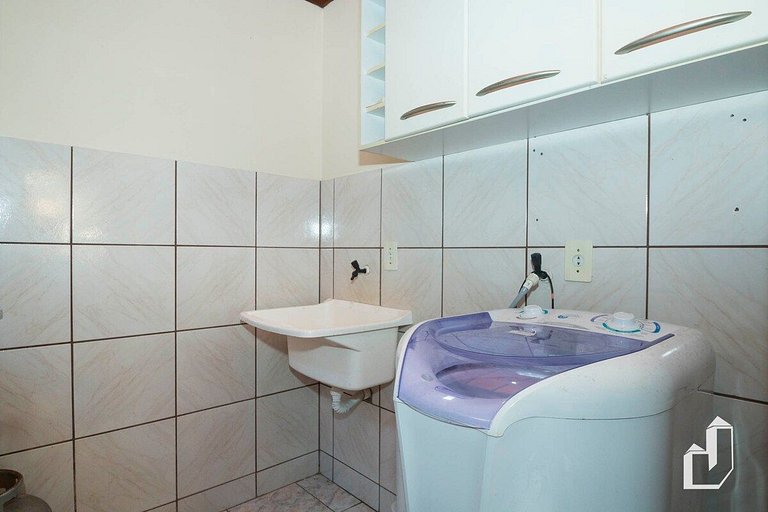 Casa com 03 dormitórios