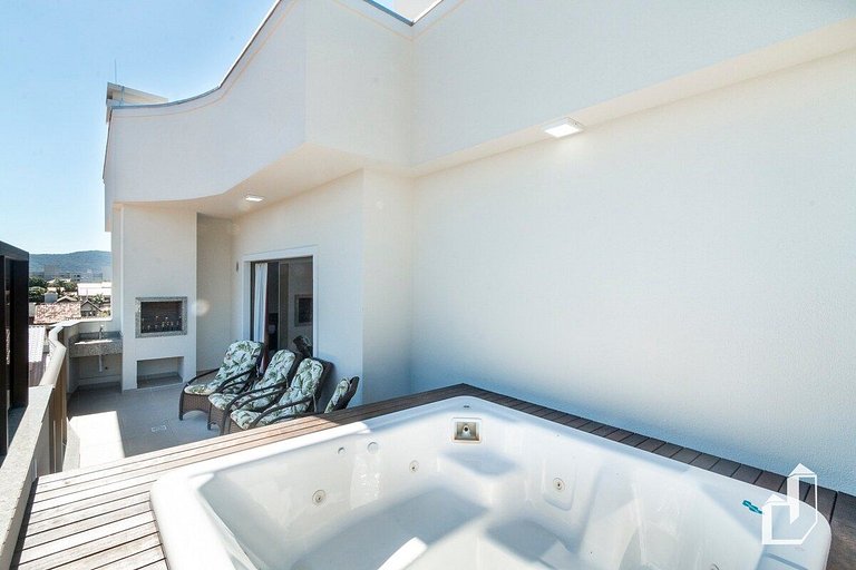 Cobertura com Jacuzzi Aquecida em Canto Grande