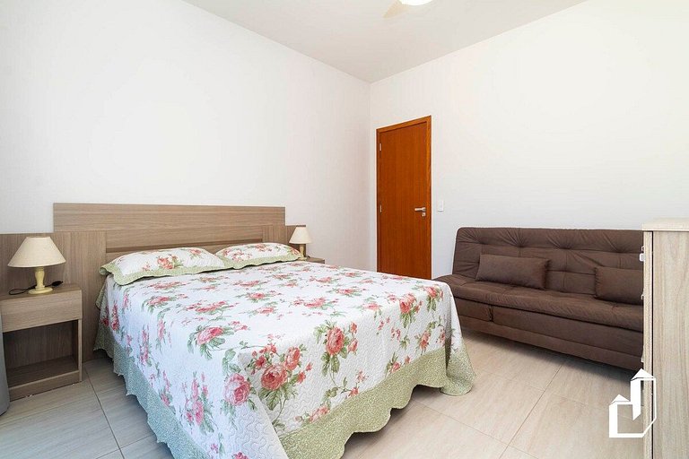 Casa com piscina e área de lazer com 08 dormitórios