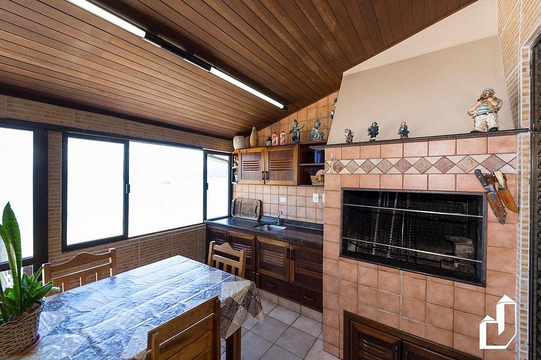 Casa aconchegante com o pôr-do-sol mais lindo da cidade