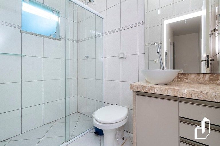Casa com 04 dormitórios - Saia da rotina e venha viver essa