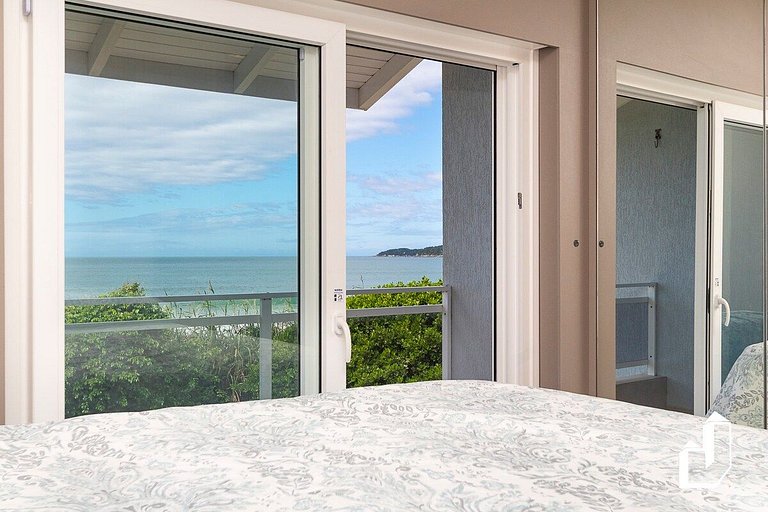Residencial Guilhermina frente ao mar com 02 suítes