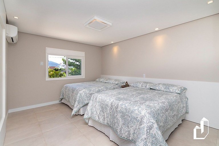Residencial Guilhermina frente ao mar com 02 suítes