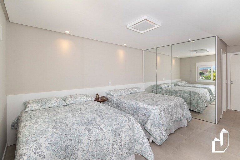 Residencial Guilhermina frente ao mar com 02 suítes