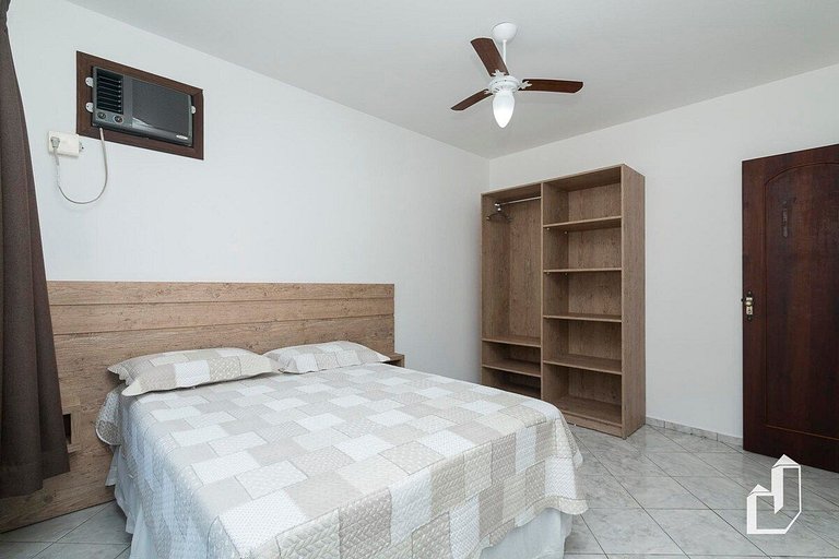 Casa com 03 dormitórios