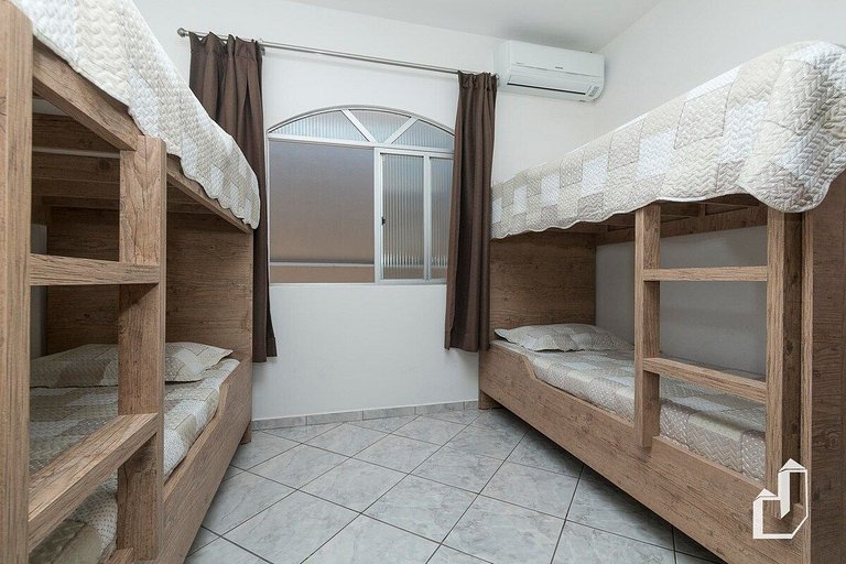 Casa com 03 dormitórios