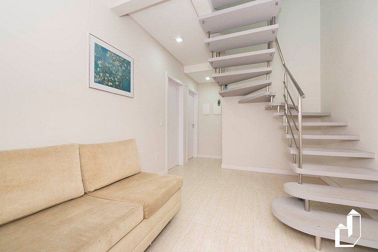 Cobertura duplex com piscina e 03 suítes