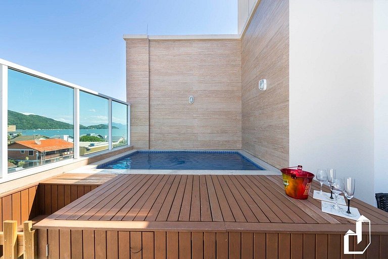 Cobertura duplex com piscina e 03 suítes