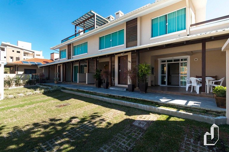 Apartamento com 02 dormitórios aqui é só trazer as malas e a