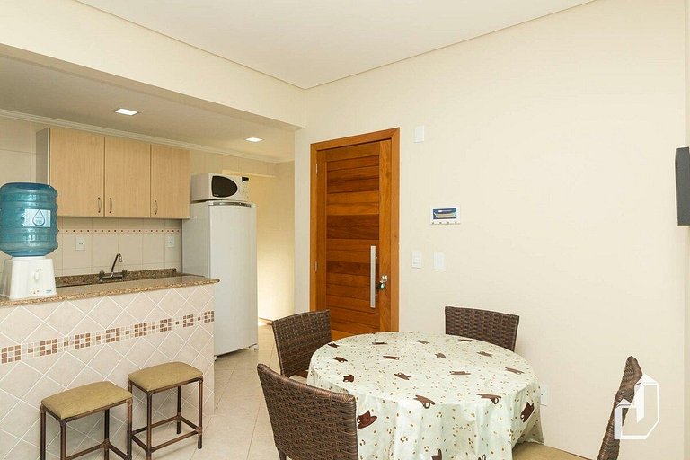 Apartamento com 02 dormitórios aqui é só trazer as malas e a