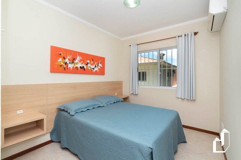 Apartamento com 02 dormitórios aqui é só trazer as malas e a