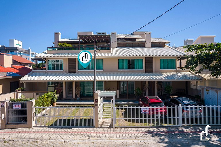 Apartamento com 02 dormitórios aqui é só trazer as malas e a