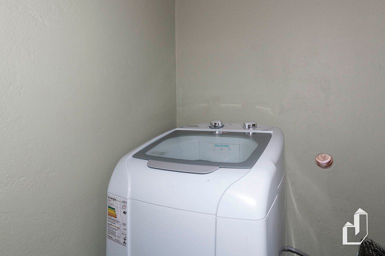 Casa térrea com 03 dormitórios perfeita para suas férias