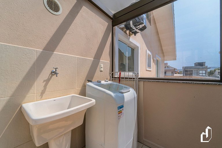 Apartamento completo com 01 quarto, quadra do mar