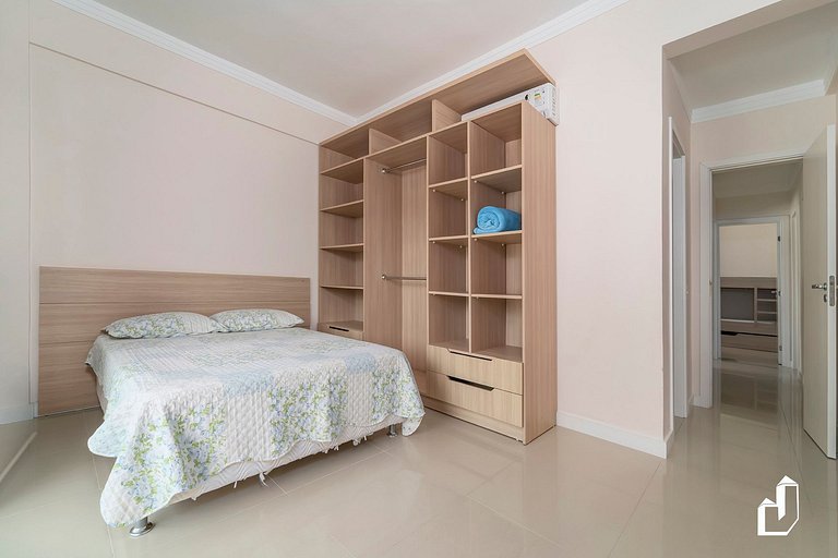 Apartamento com 03 dormitórios