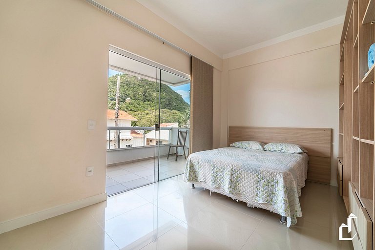Apartamento com 03 dormitórios