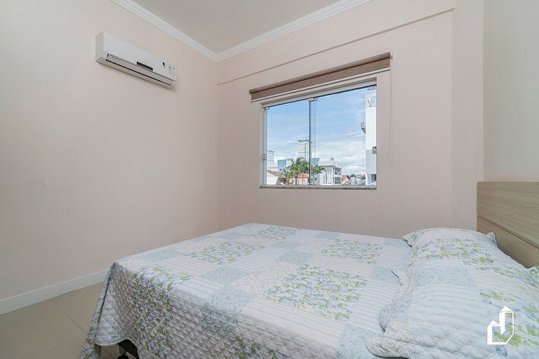 Apartamento com 03 dormitórios