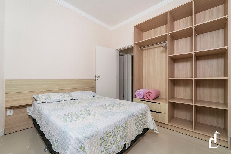 Apartamento com 03 dormitórios