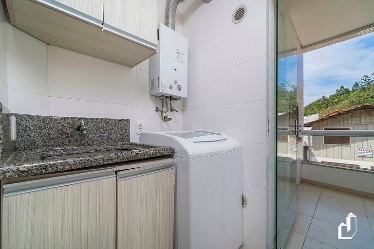 Apartamento com 03 dormitórios