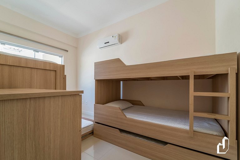 Apartamento com 03 dormitórios