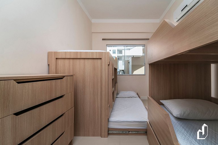 Apartamento com 03 dormitórios
