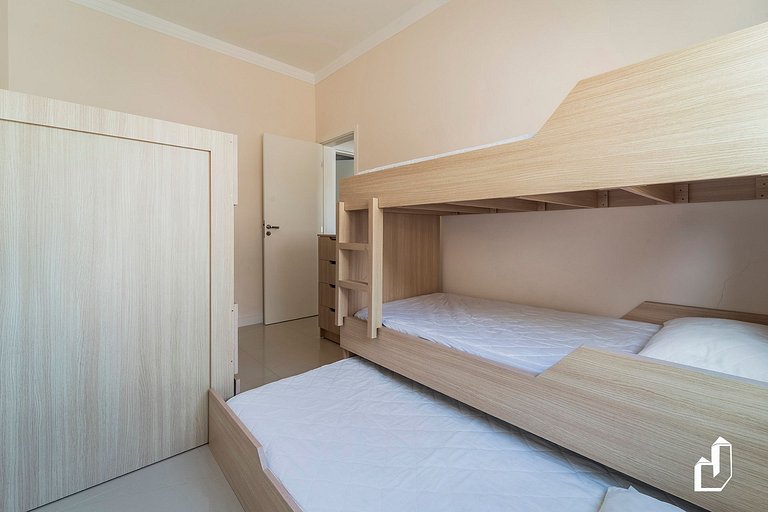 Apartamento com 03 dormitórios