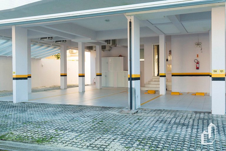 Apartamento com 03 dormitórios