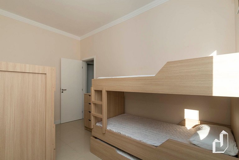 Apartamento com 03 dormitórios