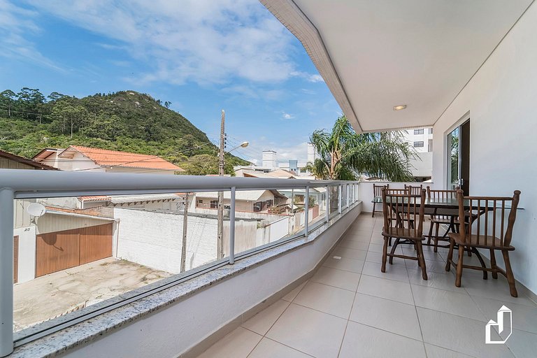 Apartamento com 03 dormitórios
