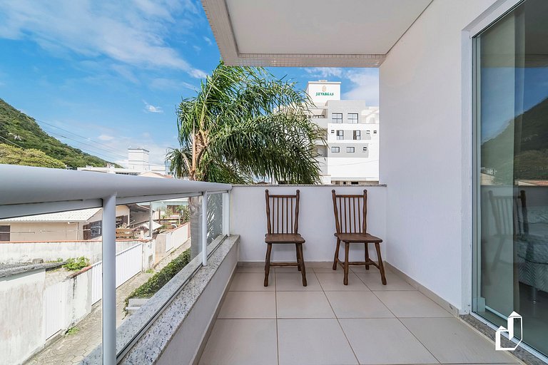 Apartamento com 03 dormitórios