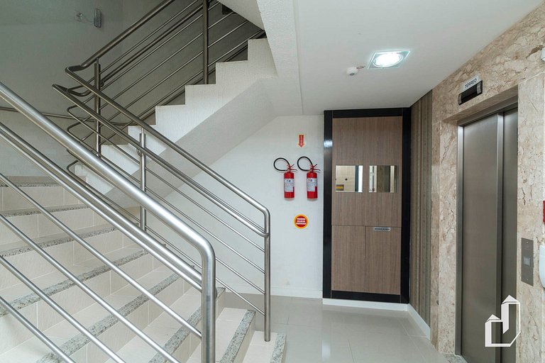 Apartamento com 03 dormitórios
