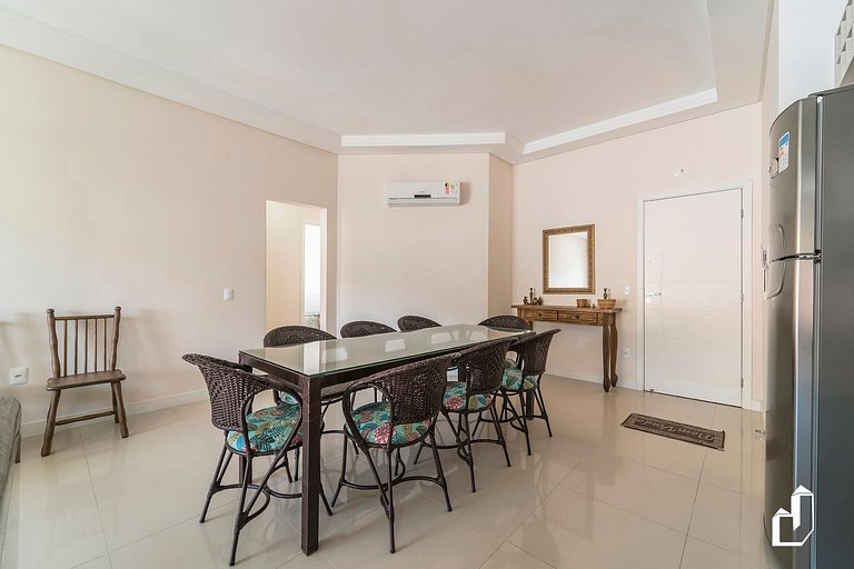 Apartamento com 03 dormitórios