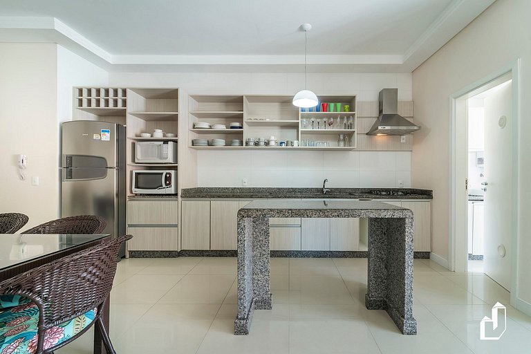 Apartamento com 03 dormitórios