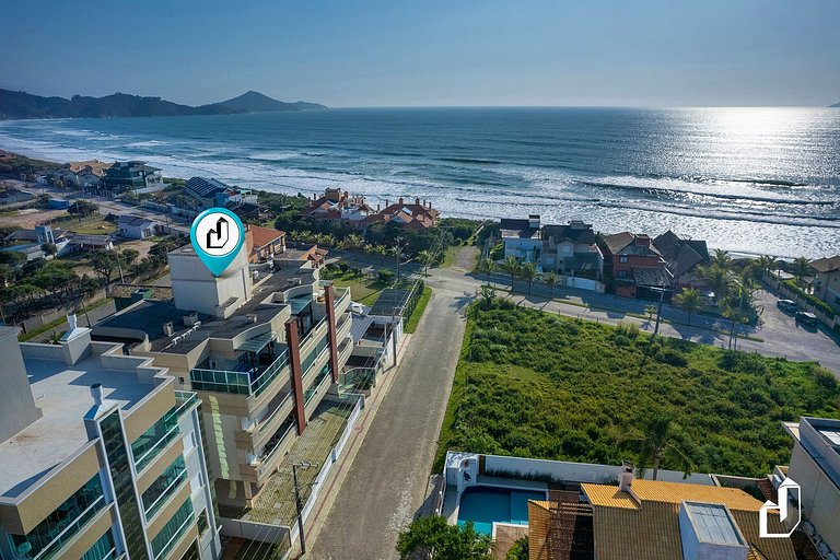 Apartamento com 02 dormitórios na quadra do mar
