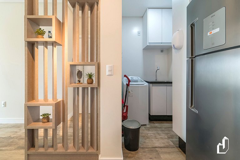 Apartamento com 02 dormitórios na quadra do mar