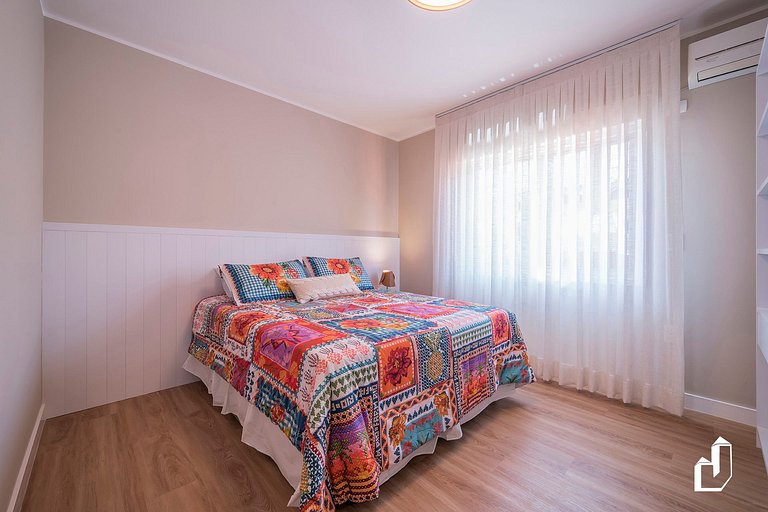 Casa com 02 dormitórios e jacuzzi aquecida