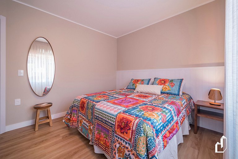 Casa com 02 dormitórios e jacuzzi aquecida