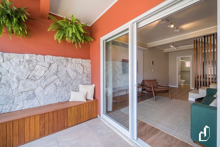 Casa com 02 dormitórios e jacuzzi aquecida