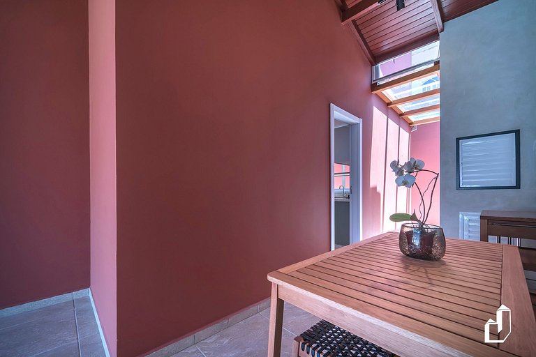 Casa com 02 dormitórios e jacuzzi aquecida