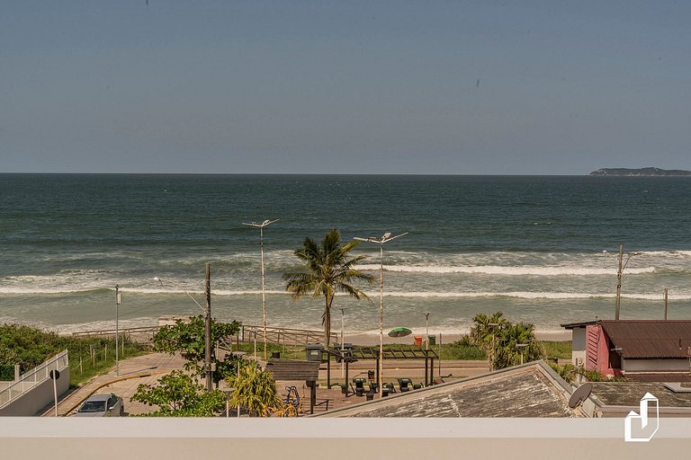 Cobertura com vista para o mar e jacuzzi aquecida