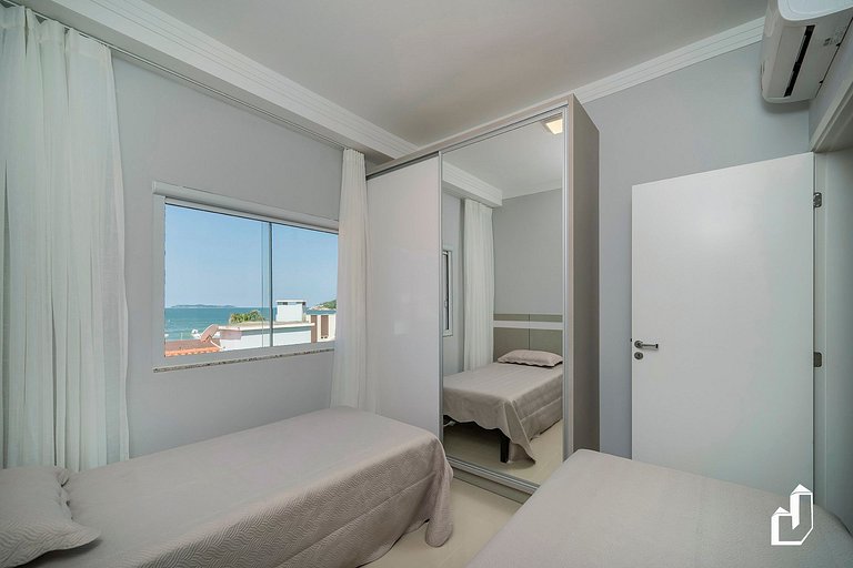 Cobertura com vista para o mar e jacuzzi aquecida