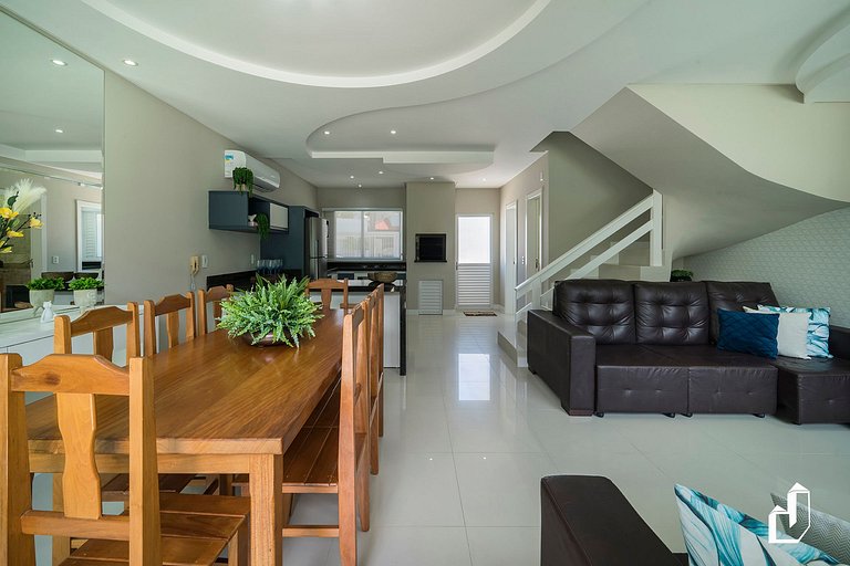 Apartamento pé na areia em Canto Grande | Petit Village