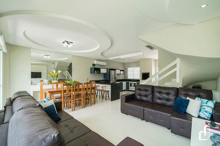 Apartamento pé na areia em Canto Grande | Petit Village