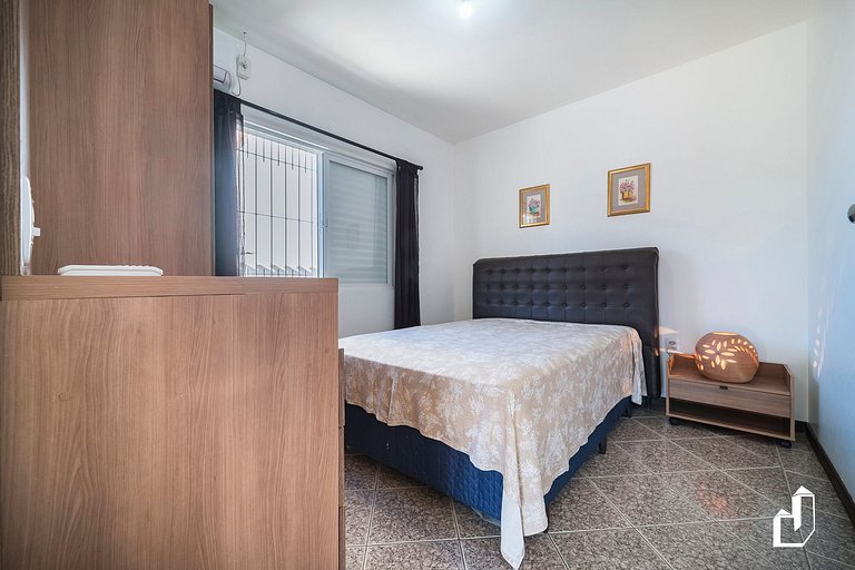 Casa com 3 Dormitórios em Canto Grande - A 50m da Praia