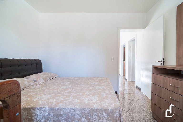 Casa com 3 Dormitórios em Canto Grande - A 50m da Praia