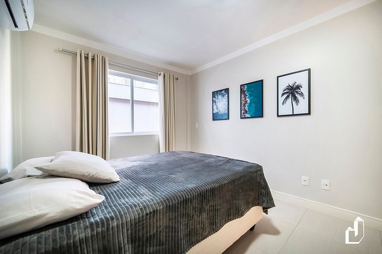 Kremer Residence: Apto 202 amplo próximo ao mar