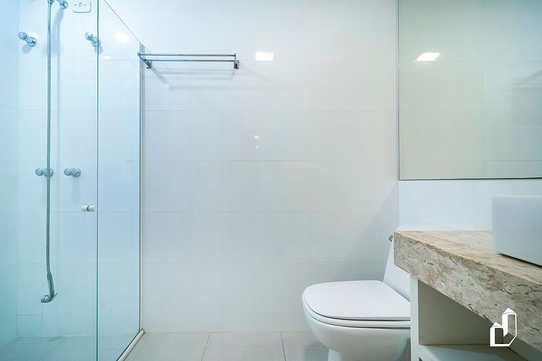 Kremer Residence: Apto 202 amplo próximo ao mar