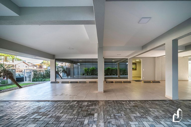 Kremer Residence: Apto 202 amplo próximo ao mar