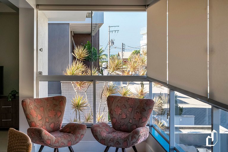 Kremer Residence: Apto 202 amplo próximo ao mar