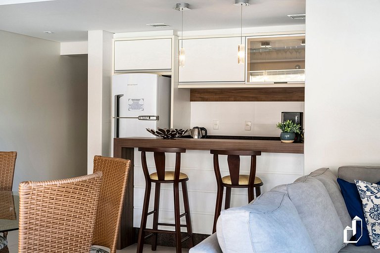 Kremer Residence: Apto 202 amplo próximo ao mar